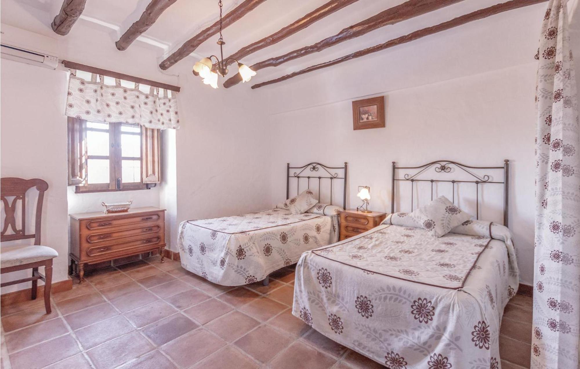 8 Bedroom Lovely Home In Iznajar Ngoại thất bức ảnh