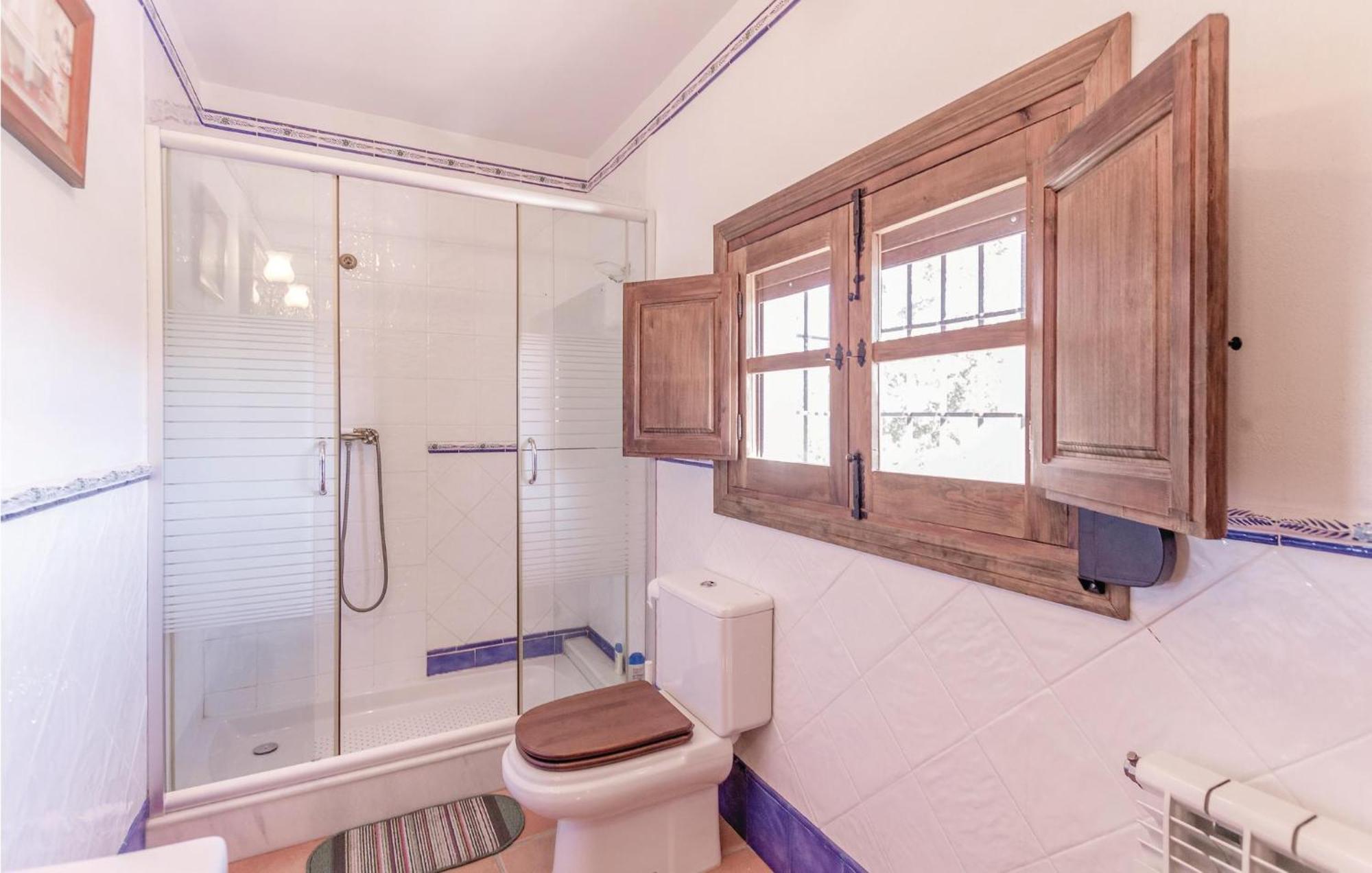 8 Bedroom Lovely Home In Iznajar Ngoại thất bức ảnh