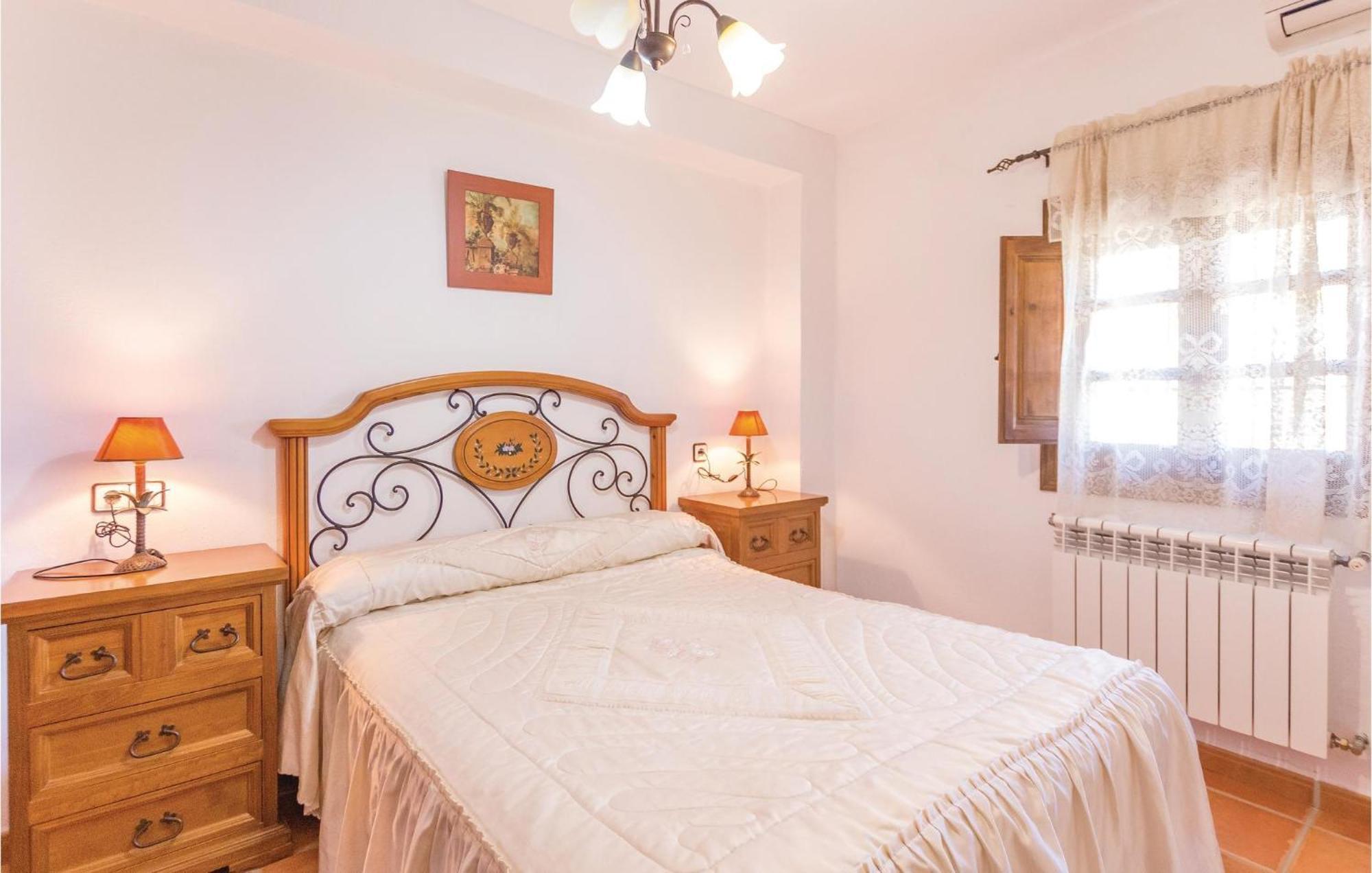8 Bedroom Lovely Home In Iznajar Ngoại thất bức ảnh